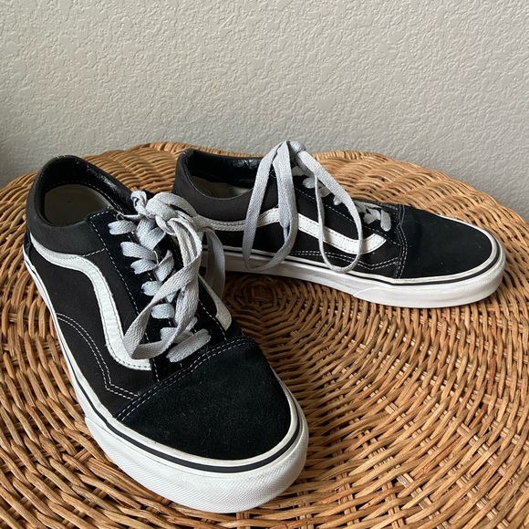 Old Skool Vans Women’s 7.5 - Picture 5 of 8